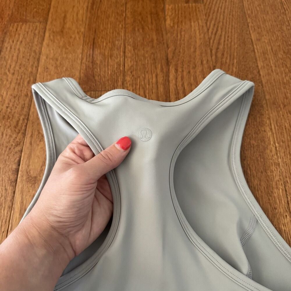 Lululemon Nulux Racerback Cropped Run Tank Women’s Size 6 Silver Lightweight NWT - Picture 9 of 9